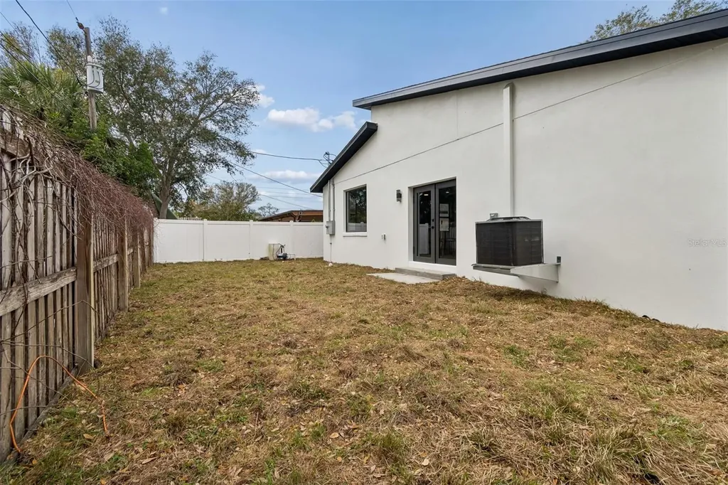 5140 70th Avenue N Pinellas Park FL 33781