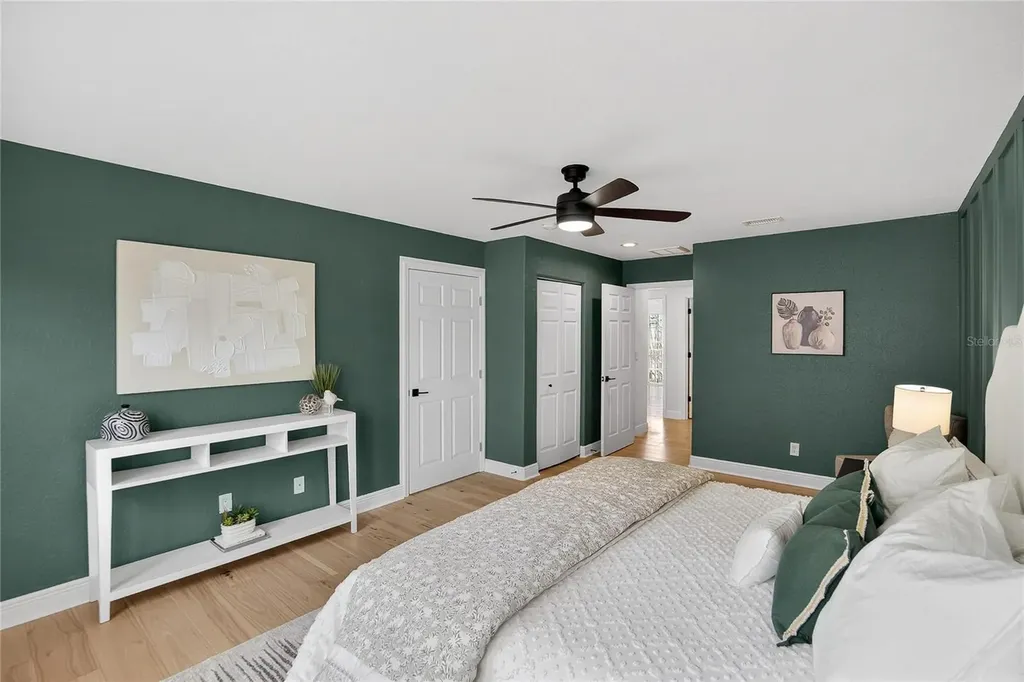 918 Woodbridge Court Safety Harbor FL 34695