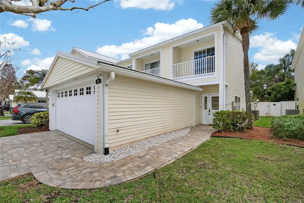 918 Woodbridge Court Safety Harbor FL 34695