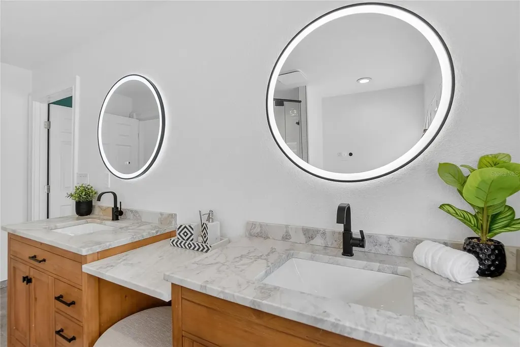 918 Woodbridge Court Safety Harbor FL 34695