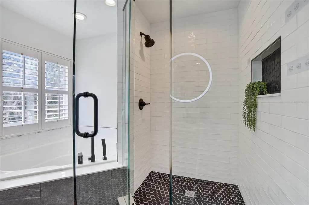 918 Woodbridge Court Safety Harbor FL 34695