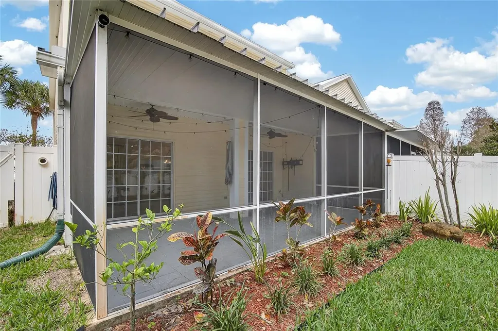 918 Woodbridge Court Safety Harbor FL 34695