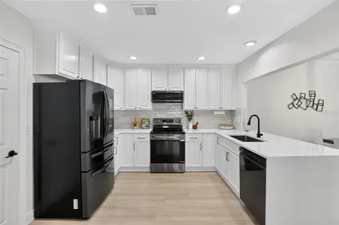 918 Woodbridge Court Safety Harbor FL 34695