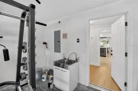 918 Woodbridge Court Safety Harbor FL 34695
