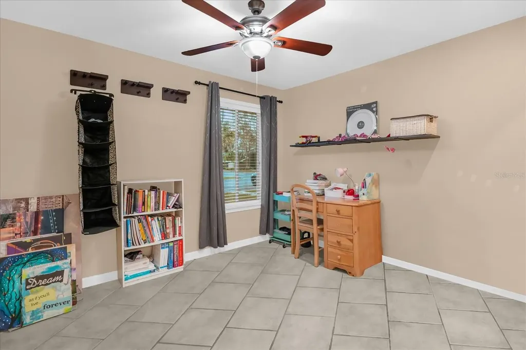5842 Peregrine Avenue Orlando FL 32819