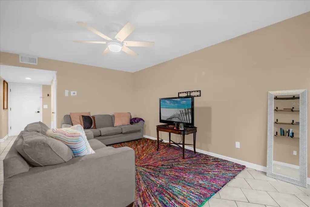 5842 Peregrine Avenue Orlando FL 32819