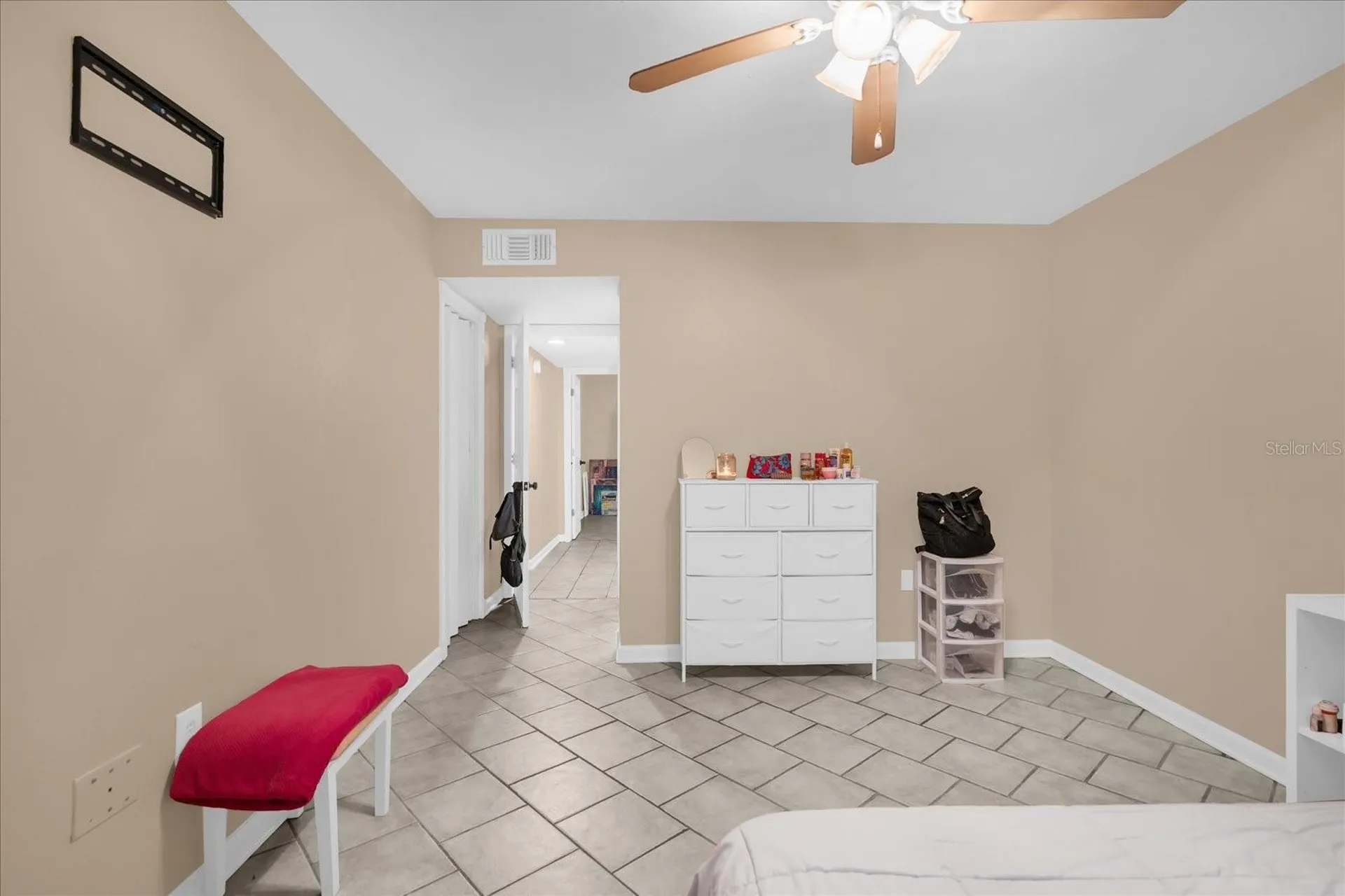 5842 Peregrine Avenue Orlando FL 32819