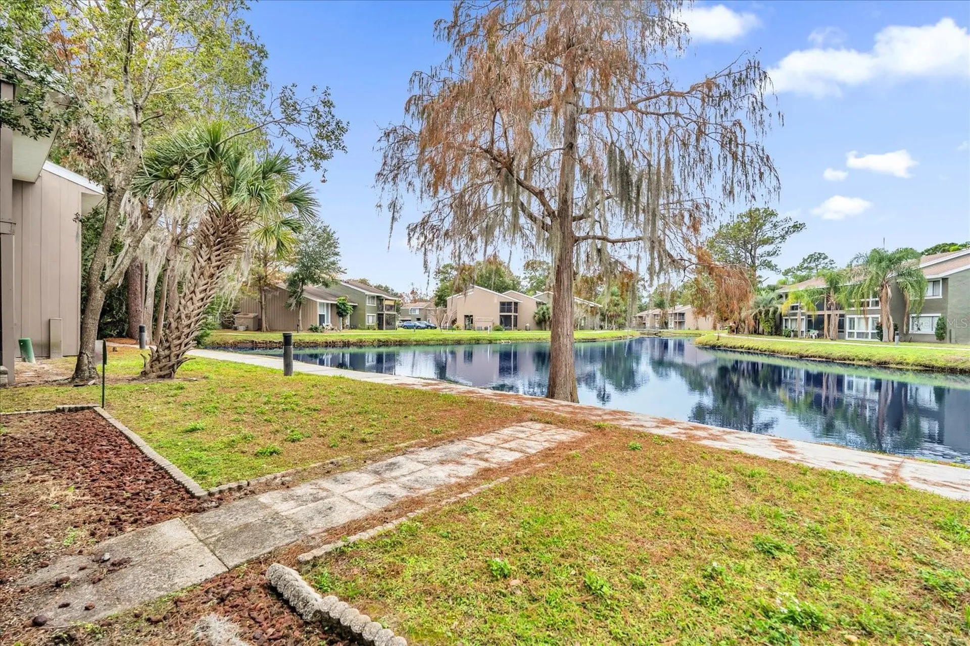 5842 Peregrine Avenue Orlando FL 32819