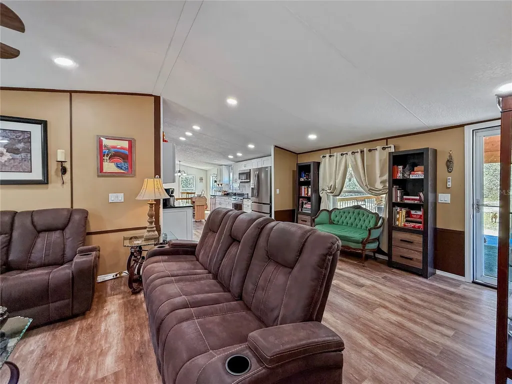 43512 Bear Lake Boulevard Deland FL 32720