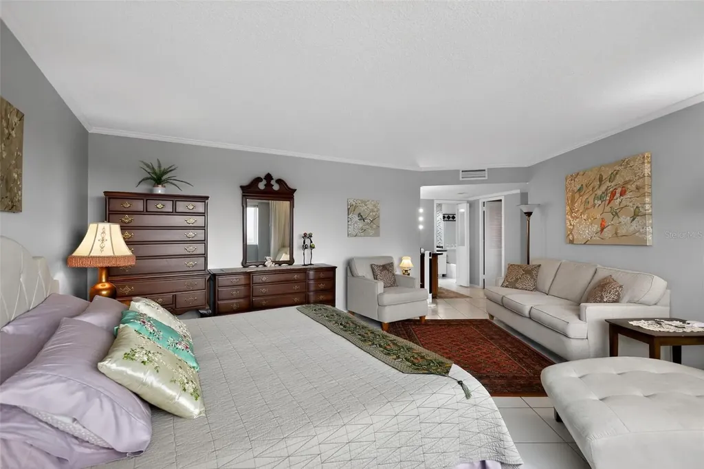 3000 Holiday Drive Fort Lauderdale FL 33316