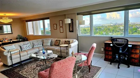 3000 Holiday Drive Fort Lauderdale FL 33316