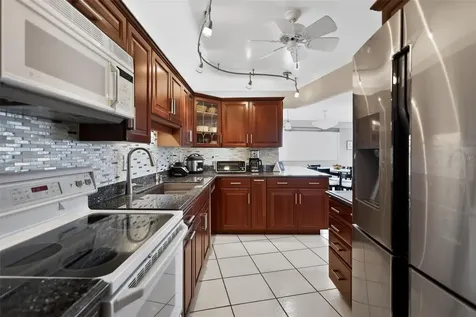 3000 Holiday Drive Fort Lauderdale FL 33316