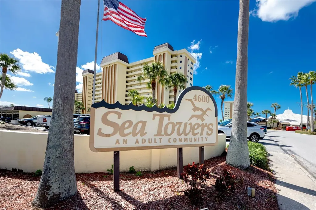4650 Cove Circle St Petersburg FL 33708