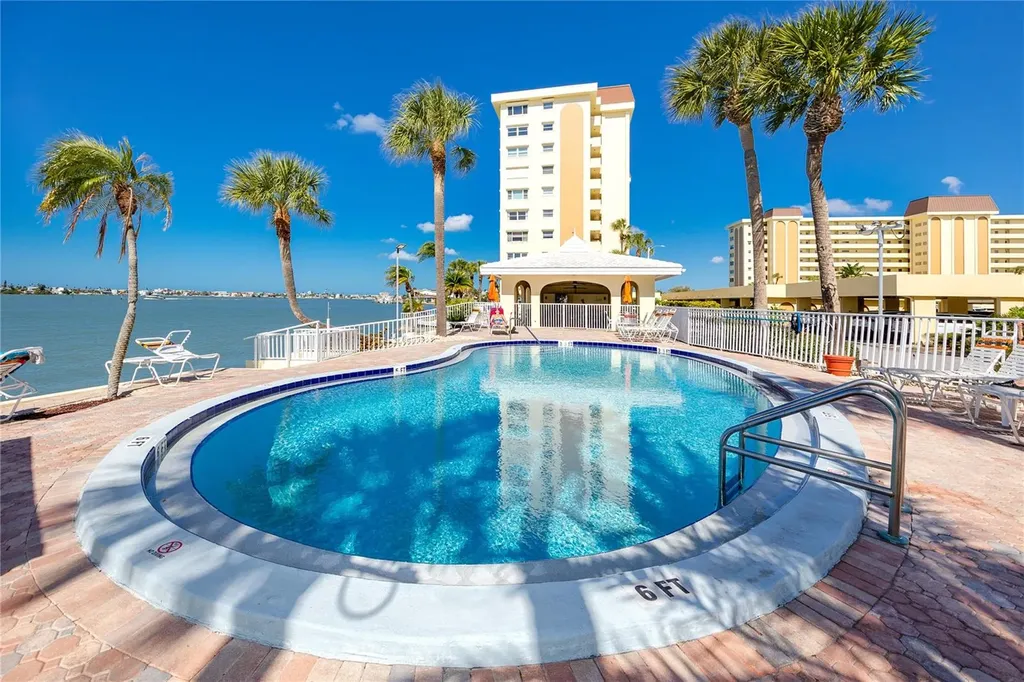 4650 Cove Circle St Petersburg FL 33708