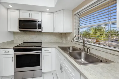 4650 Cove Circle St Petersburg FL 33708