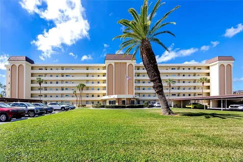 4650 Cove Circle St Petersburg FL 33708