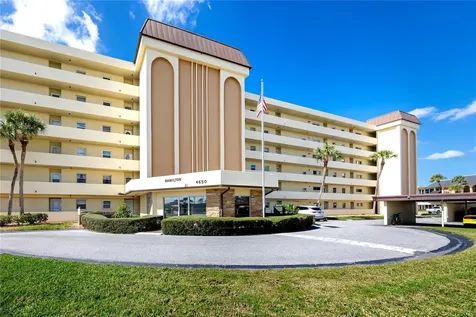 4650 Cove Circle St Petersburg FL 33708