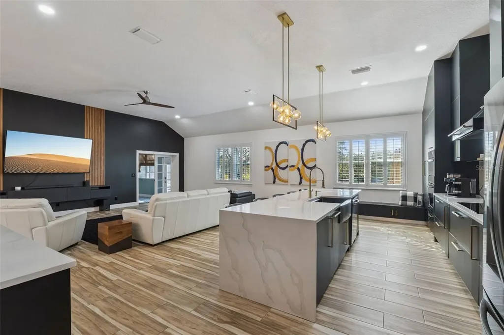 32345 Wolfs Trail Sorrento FL 32776