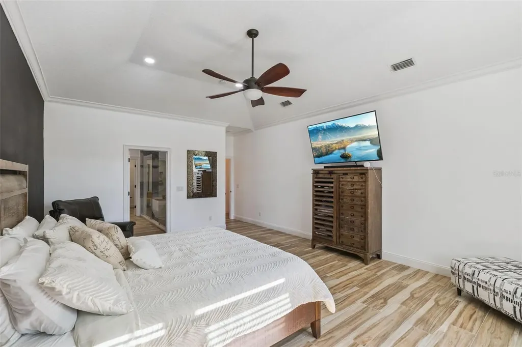32345 Wolfs Trail Sorrento FL 32776