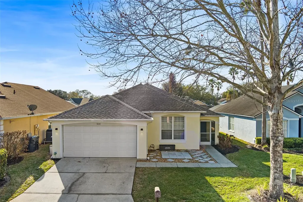 221 Grosvenor Loop Davenport FL 33897
