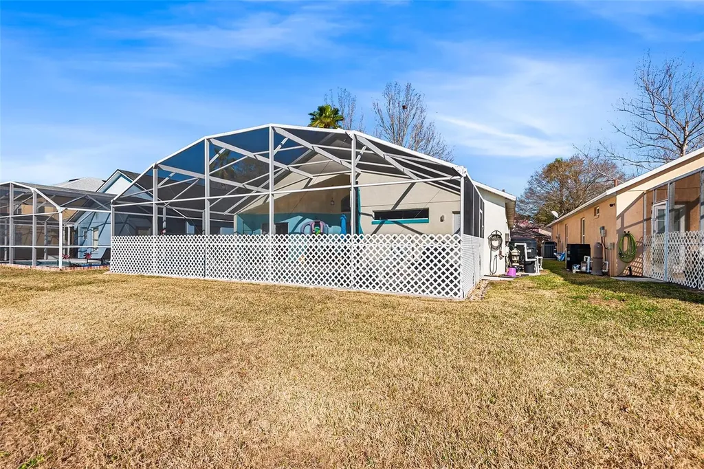 221 Grosvenor Loop Davenport FL 33897