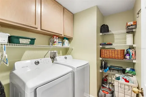 221 Grosvenor Loop Davenport FL 33897