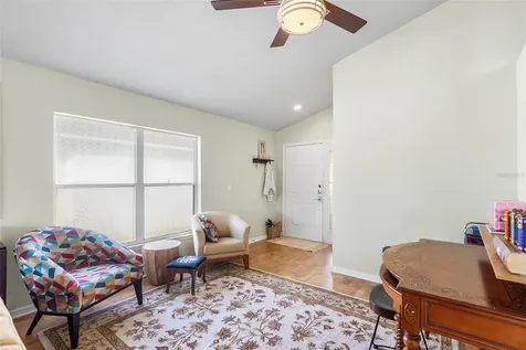 221 Grosvenor Loop Davenport FL 33897