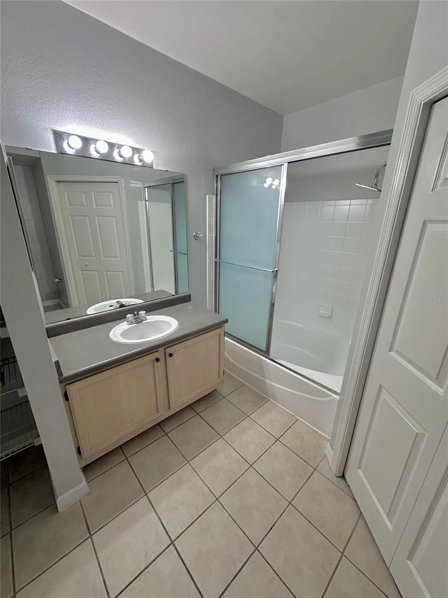 6412 Queens Borough Avenue Orlando FL 32835
