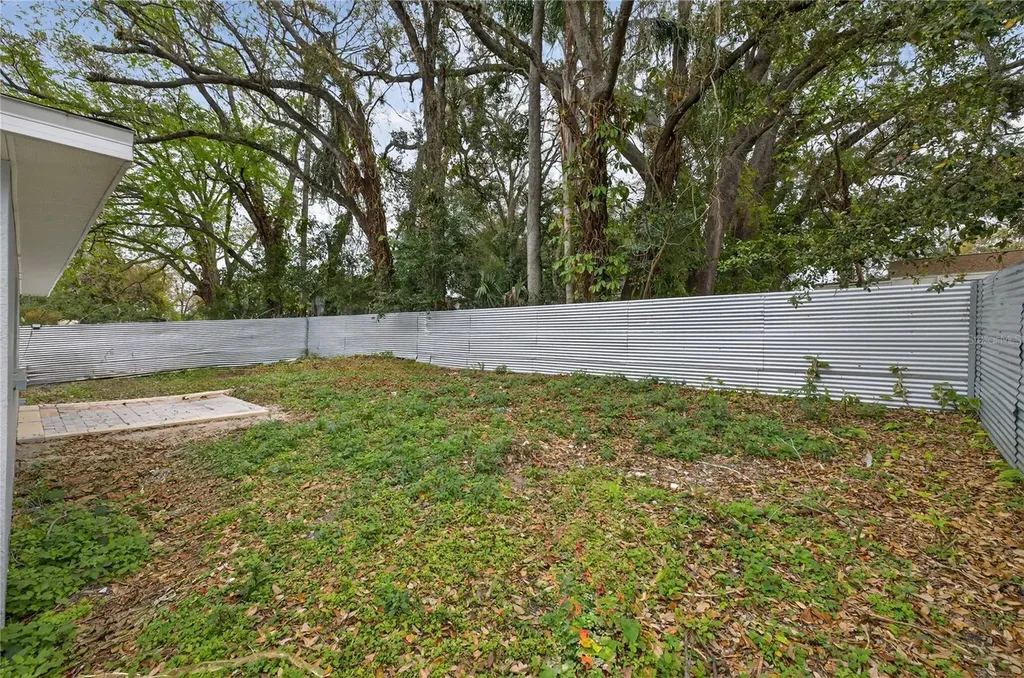 303 E Hollywood Street Tampa FL 33604