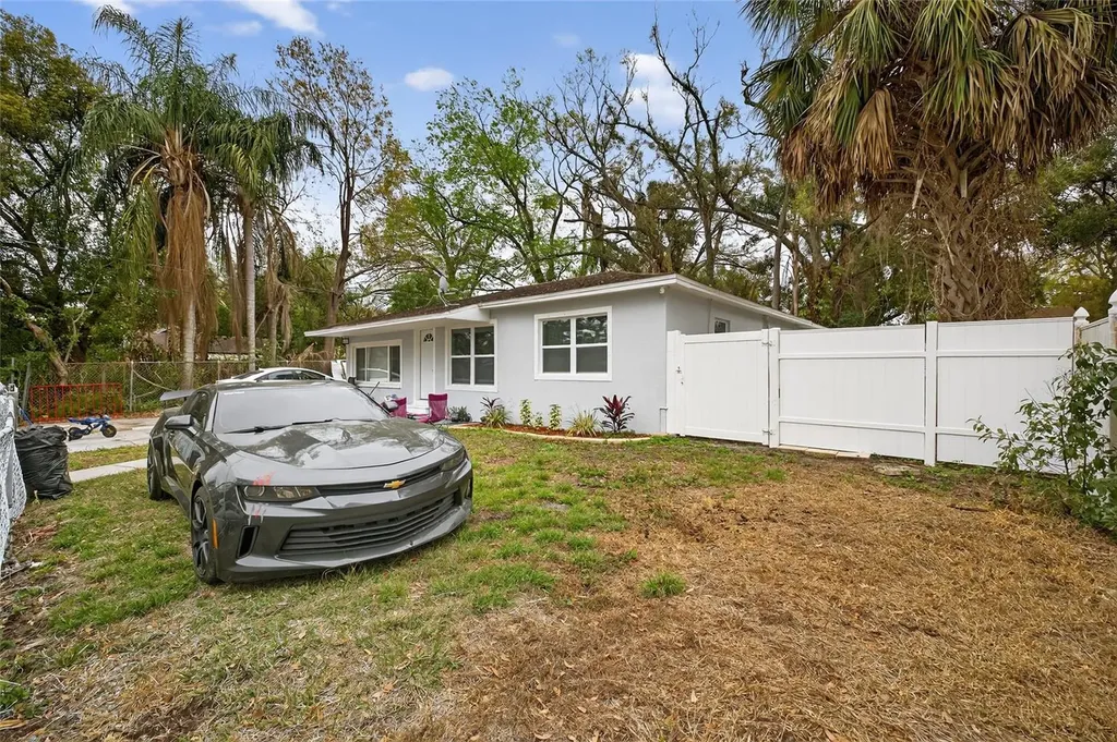 303 E Hollywood Street Tampa FL 33604