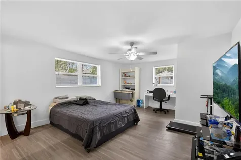 303 E Hollywood Street Tampa FL 33604