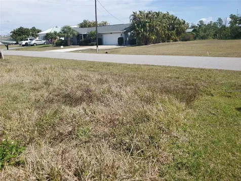 5299 Early Terrace Port Charlotte FL 33981