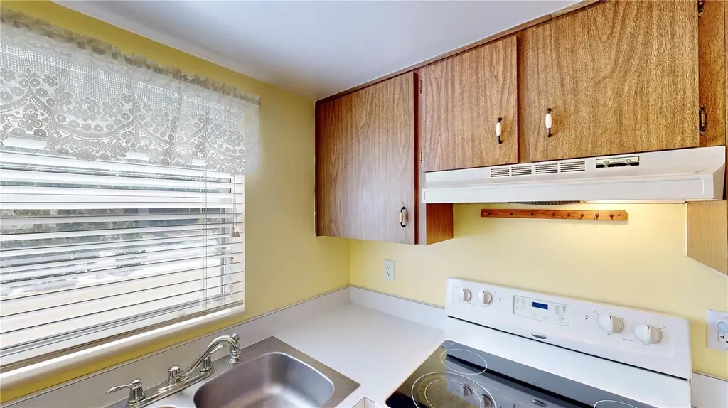 404 E Orlando Avenue Ocoee FL 34761