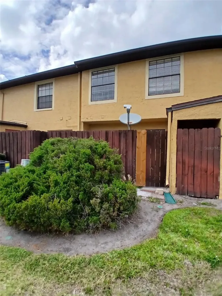 7454 Wynnewood Square Winter Park FL 32792