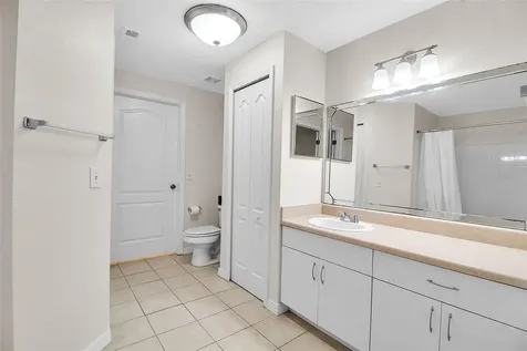 4122 Central Sarasota Parkway Sarasota FL 34238