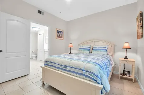 4122 Central Sarasota Parkway Sarasota FL 34238