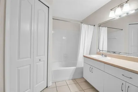 4122 Central Sarasota Parkway Sarasota FL 34238