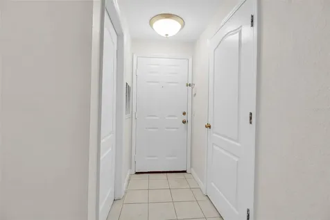 4122 Central Sarasota Parkway Sarasota FL 34238