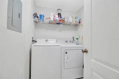4122 Central Sarasota Parkway Sarasota FL 34238