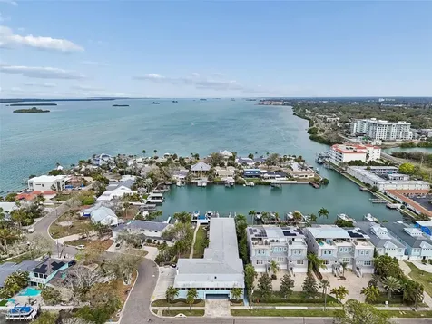 300 Venetian Drive Clearwater FL 33755