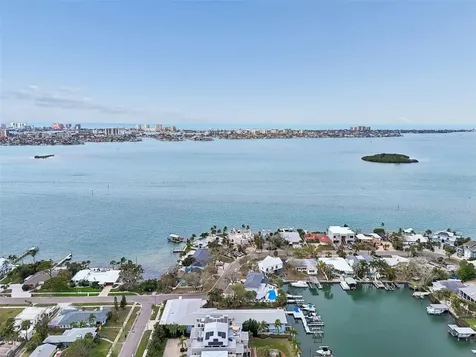 300 Venetian Drive Clearwater FL 33755