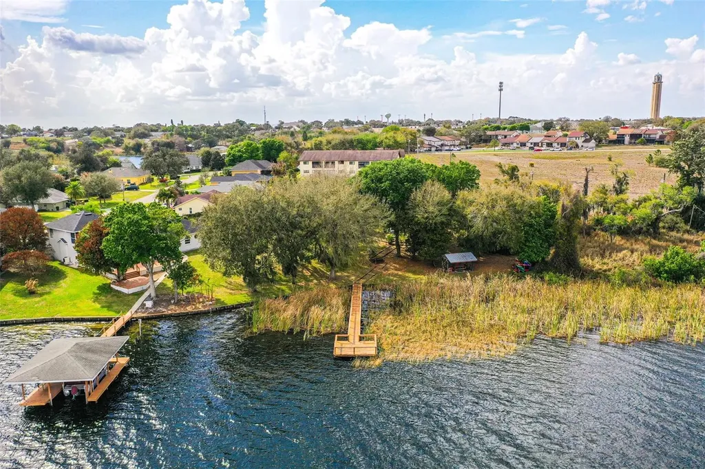 15 Charlton Drive Lake Placid FL 33852