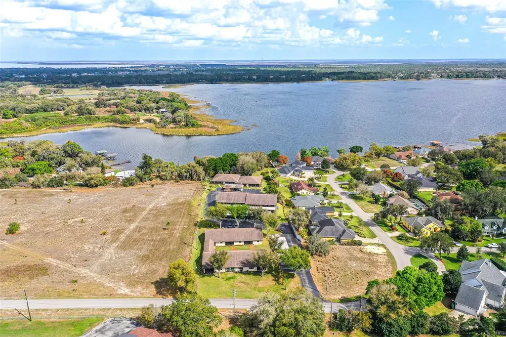 15 Charlton Drive Lake Placid FL 33852