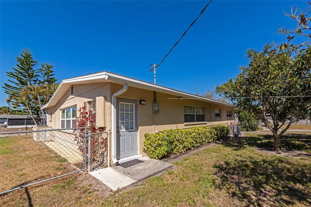 5407 3rd Street W Bradenton FL 34207