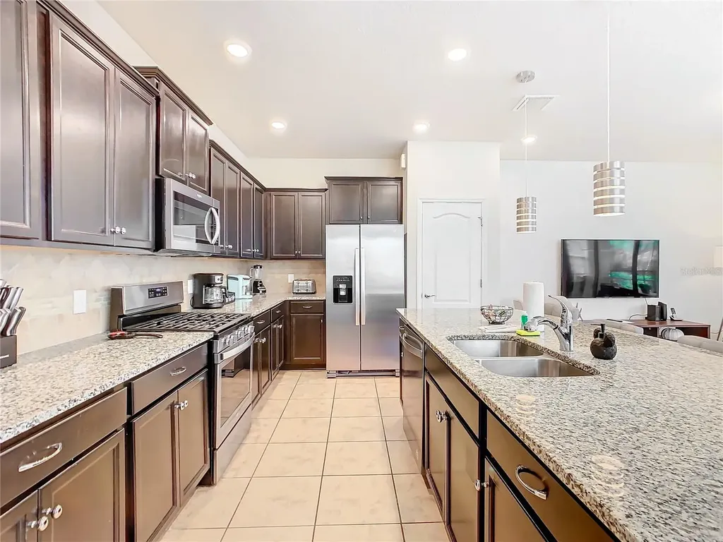4594 Terrasonesta Drive Davenport FL 33837
