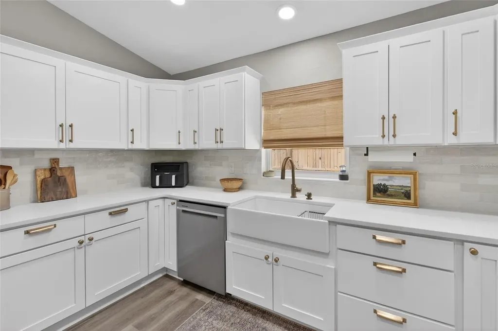 115 N Saint Clair Street Wildwood FL 34785