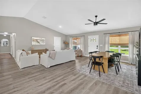 115 N Saint Clair Street Wildwood FL 34785