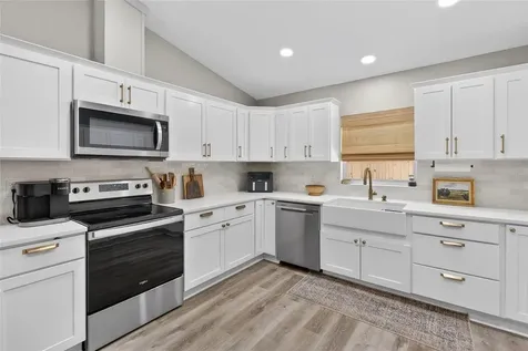 115 N Saint Clair Street Wildwood FL 34785