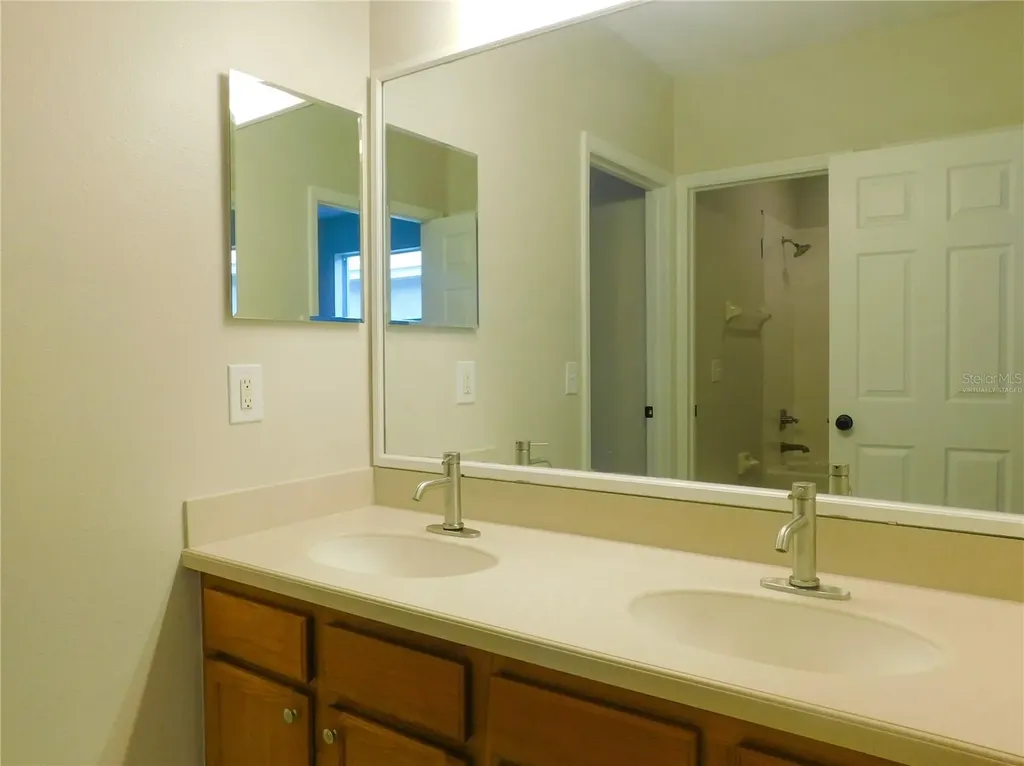 12902 Cattail Shore Lane Riverview FL 33579
