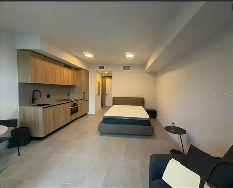 121 NE 5th Street Miami FL 33132